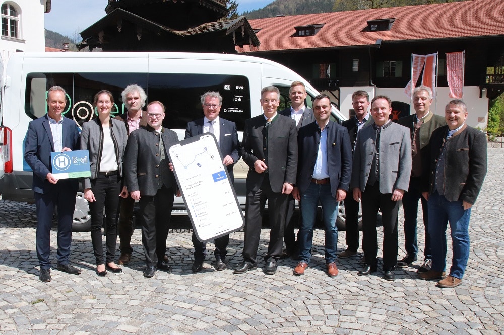 Rosi 2 1000 - Neues Nahverkehrsangebot im Chiemgau: On-Demand-Service „Rosi“ startet