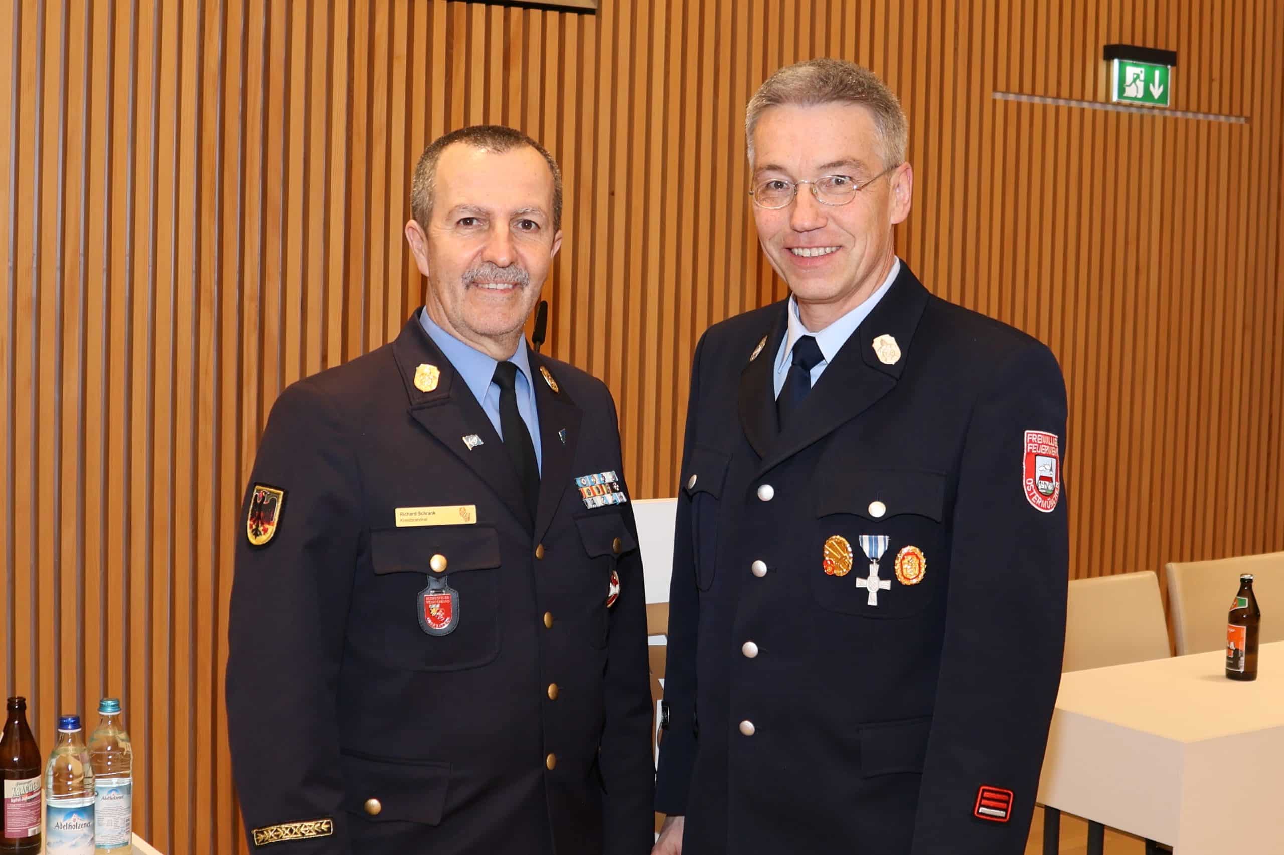 Richard Schrank und Landrat Otto Lederer
